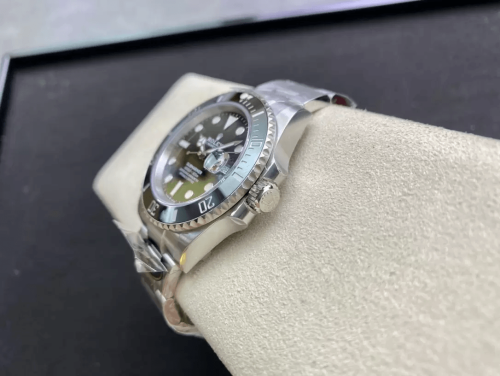 클린공장 롤렉스 신형 서브마리너 데이트 검판 41mm 126610 LN