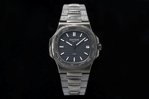DIW공장 파텍필립 노틸러스 블랙 다이얼 카본 커스텀 40mm 5711