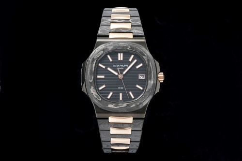 DIW공장 파텍필립 노틸러스 블랙 다이얼 카본 커스텀 콤비 40mm 5711
