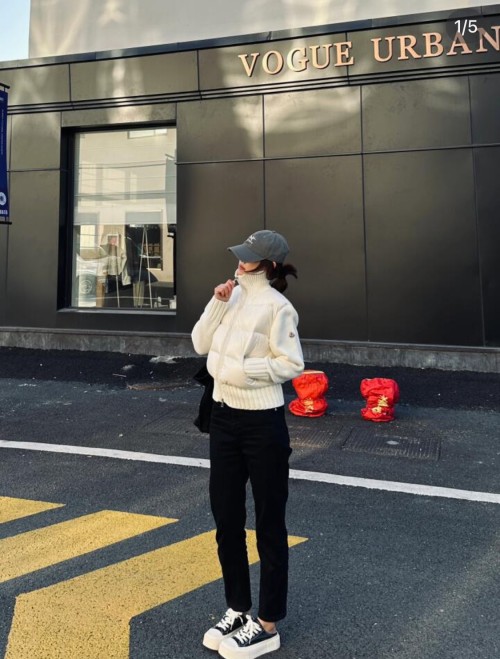 몽클레어 24FW 울 패치워크 가디건 다운 패딩 화이트