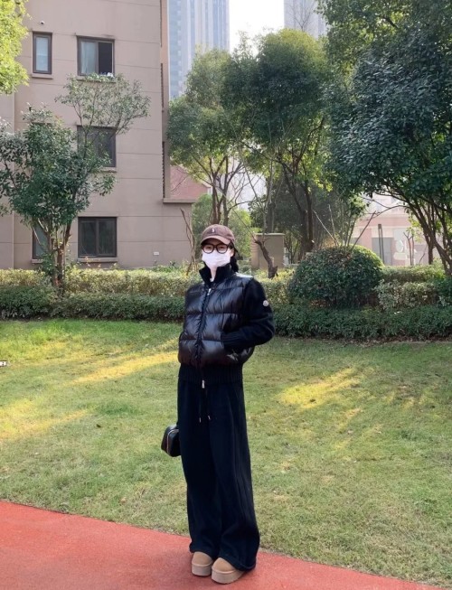 몽클레어 24FW 울 패치워크 가디건 다운 패딩 블랙