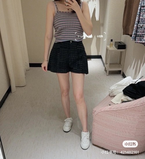 샤넬 24SS 클래식 로고 포인트 끈 나시