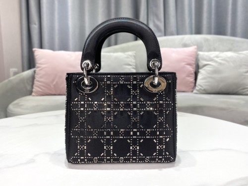 [지수 PICK] 디올 LADY DIOR 미니 백 블랙 라인 스톤 까나쥬 새틴