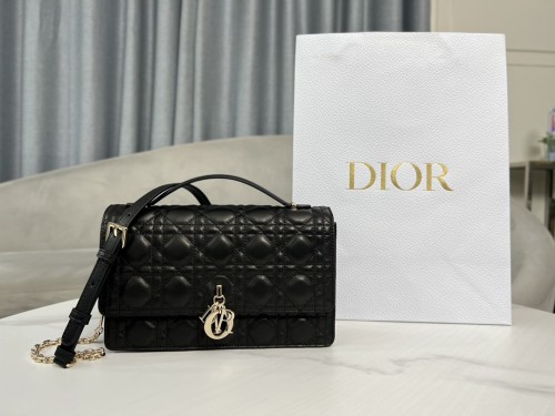 [지수 PICK] 디올 MISS DIOR 탑 핸들백 블랙