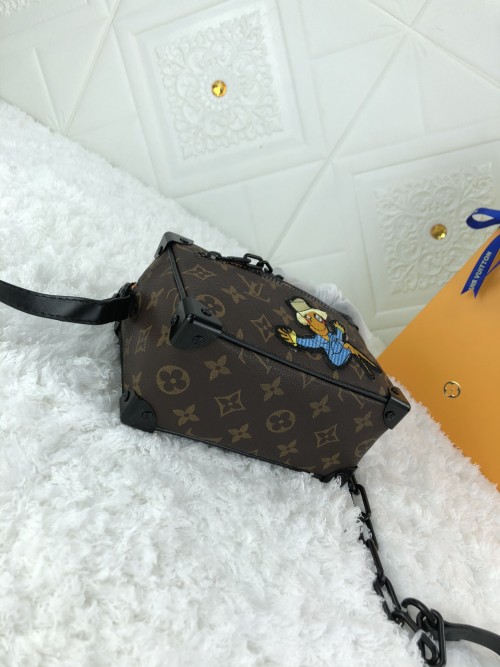 루이비통 미니 소프트 트렁크 M44480