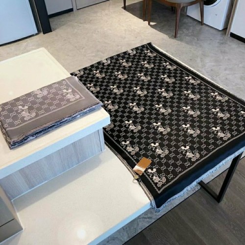 GUCCi 미키마우스 캐시미어 스카프 수입