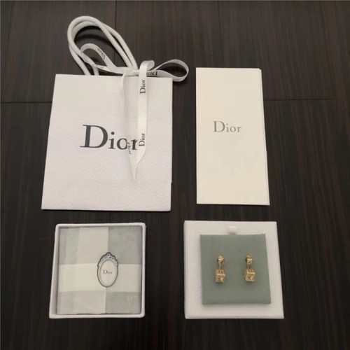 디올 귀걸이 D3690