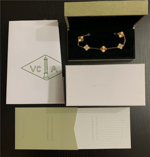 Van Cleef & Arpels 반클리프 팔찌 V4010