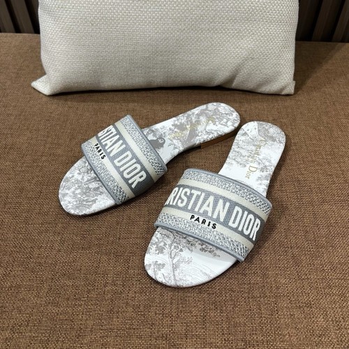 디올 오블리크 드웨이 뮬 그레이