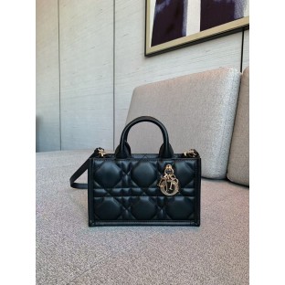 디올 북 토트 미니백 ( 정품급)